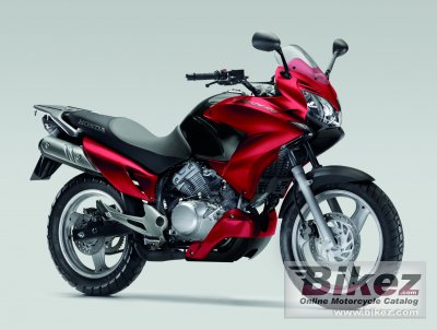 2011 Honda Varadero 125 DX photo